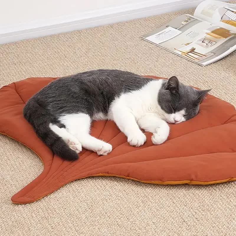 NNEDSZ 2 Pcs Green Leaf-Shaped Pet Sleeping Mat - Durable Dog Floor Pad & Cat Bed for Sleeping and Playtime